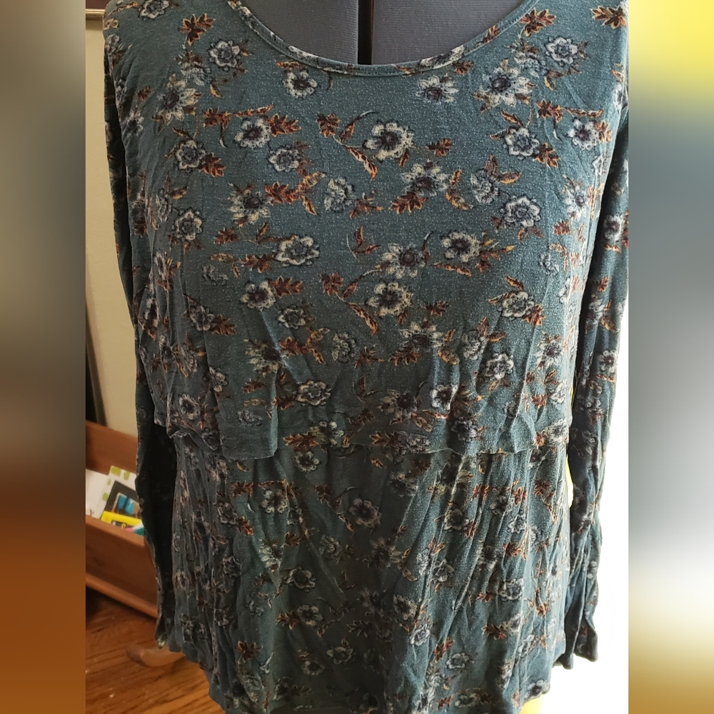 Blue floral nursing top